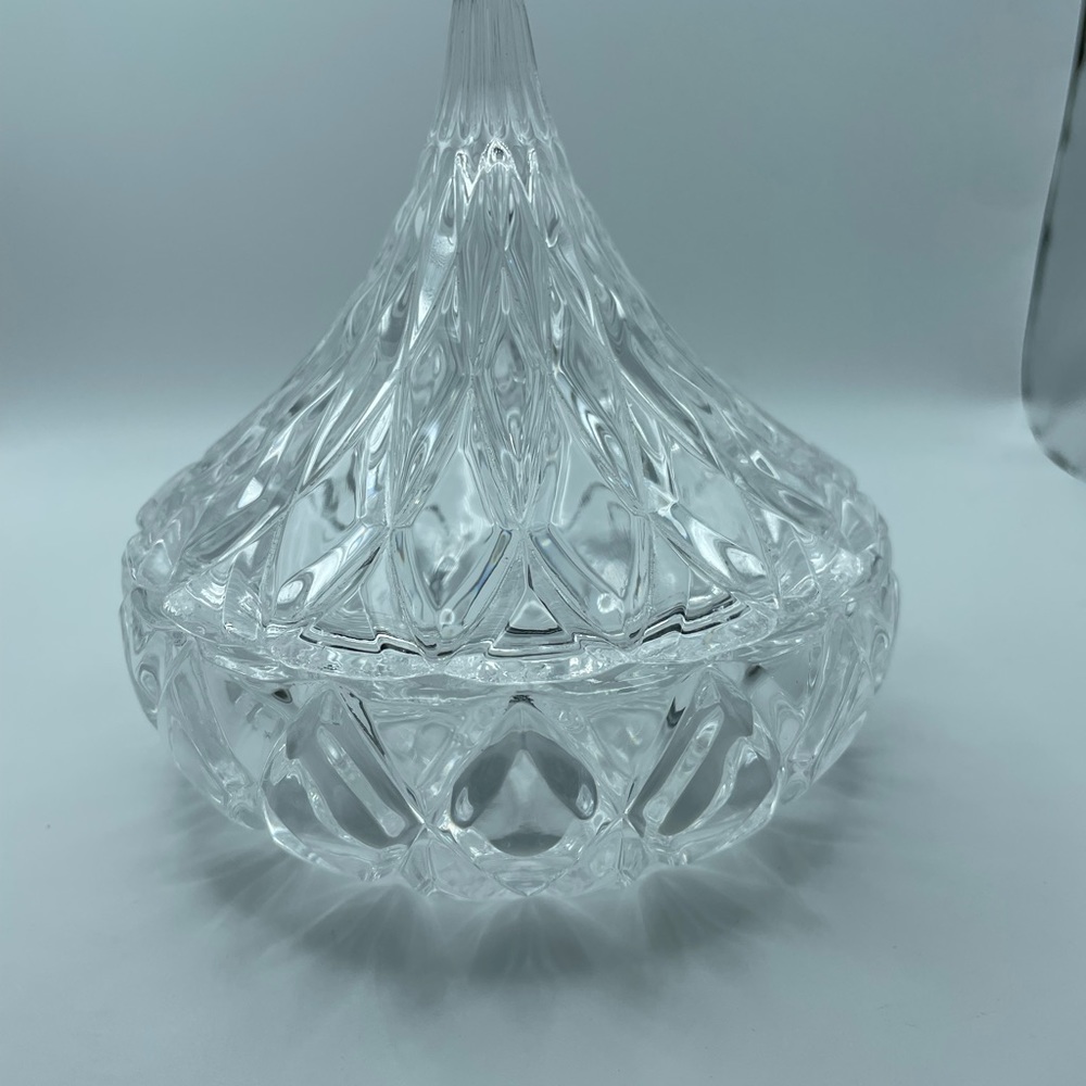 Vintage Shannon crystal kiss trinket box/ candy dish